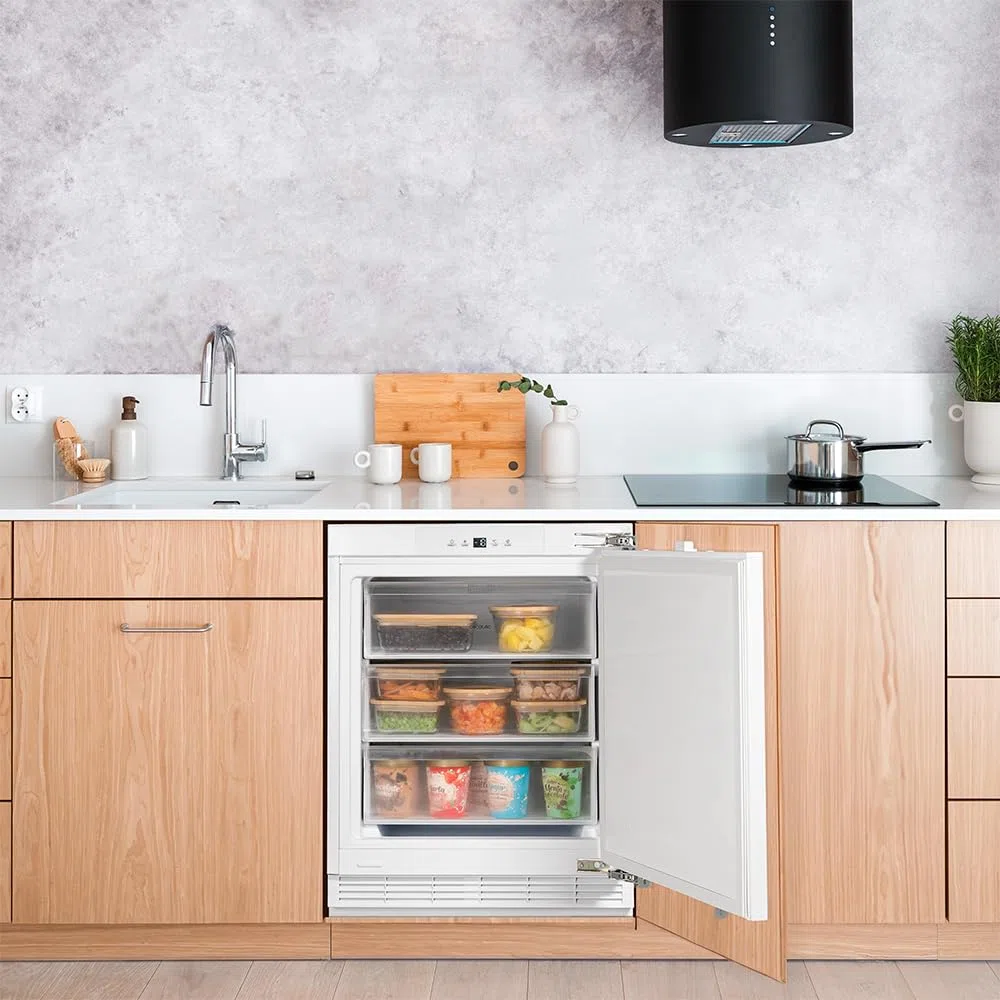 Cecotec Bolero Coolmarket TF BI 101 White E. Integrierbarer Mini-Gefrierschrank, 101 l, Display Touch und Fast Freezing, umkehrbare Tür, einstellbare Temperatur -14 °C bis -24 °C,