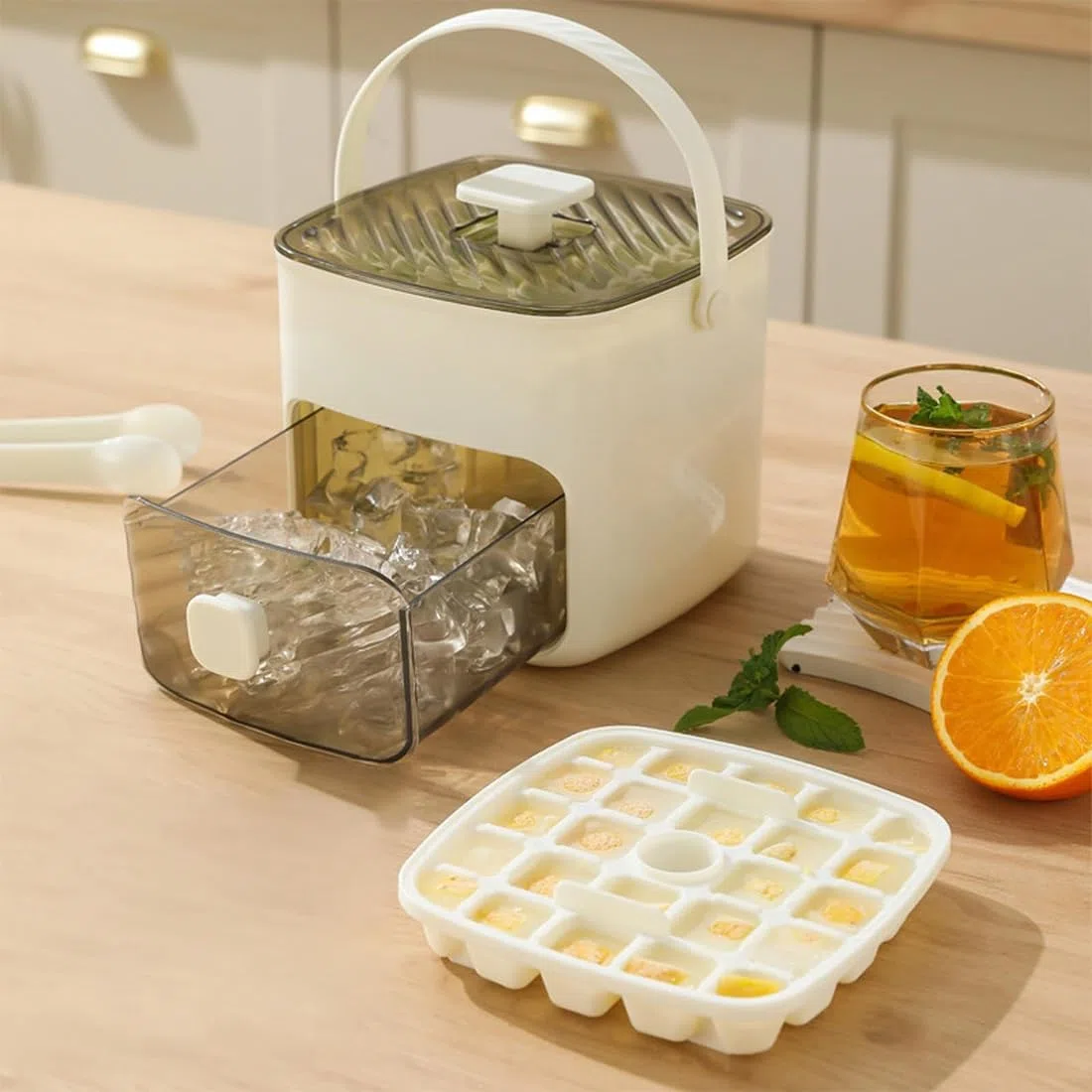 Tragbarer Eisbereiter mit Deckel und Aufbewahrungsbox 48 Eiswürfel, 2026 Neu Eiswürfelmaschine, Eiswürfelbehälter mit Versteckter Griff, Eiswürfelentnahme per Knopfdruck, Eis Immer Griffbereit(B)