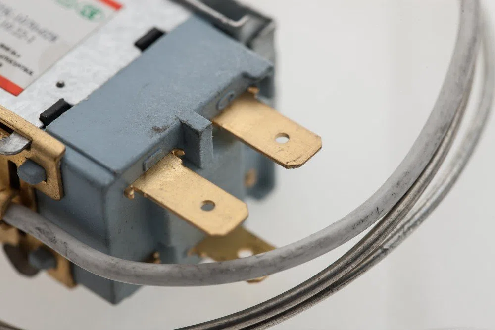 Candy Hoover Thermostat WDF25K-1070-028 für Kühlschrank - Nr.: 49036121, ersetzt 49014732
